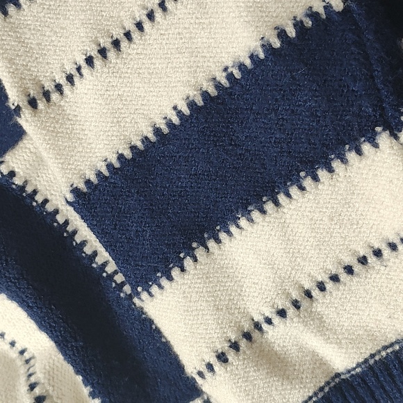 Elegant V-Neck Sweater - Navy and Cream - Picture 12 of 12